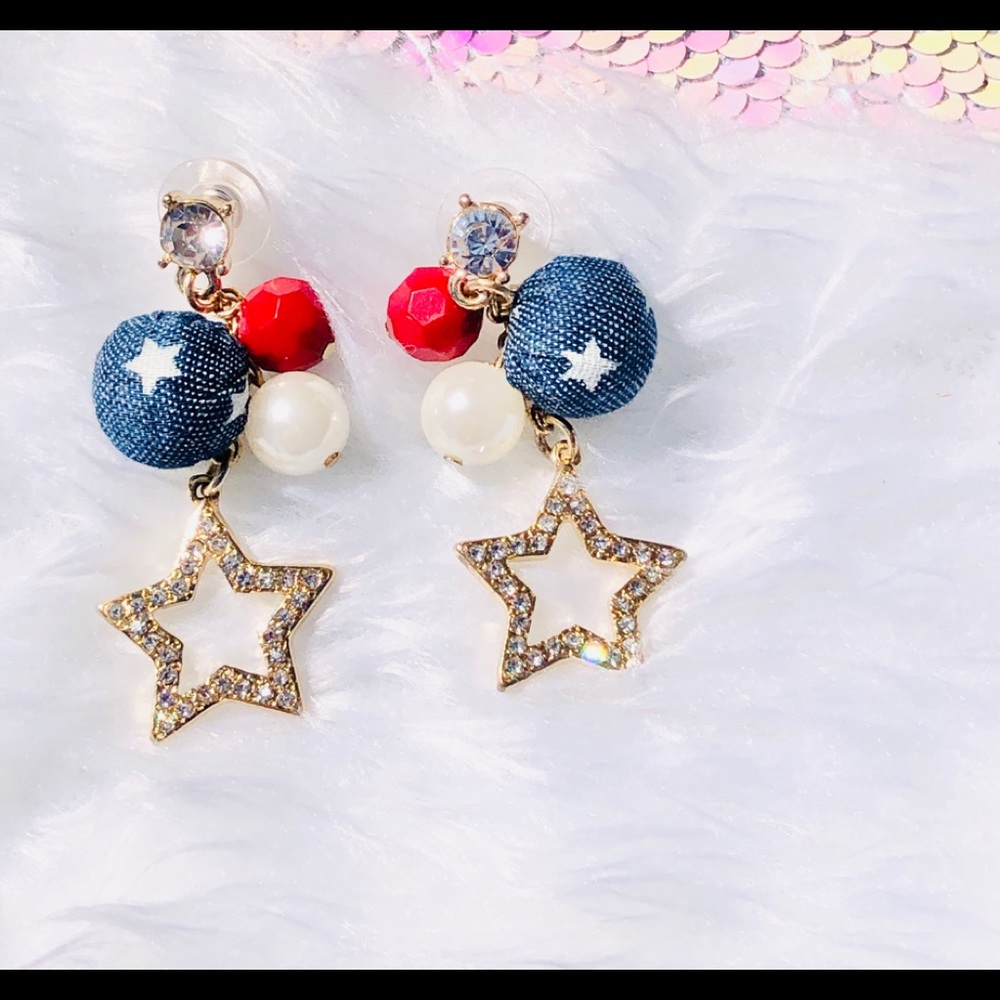 💙❤️PATRIOTIC DANGLE EARRINGS💙❤️